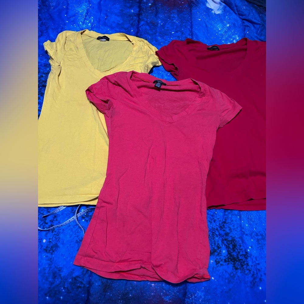 Streetwear Society Y2K V-Neck T-Shirt Set - Red, Pinky Red, and Yellow